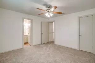 2610 N Casa Blanca Ct, Arlington, TX 76015 - Photo 19