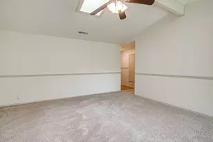 2610 N Casa Blanca Ct, Arlington, TX 76015 - Photo 9