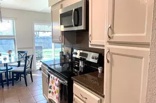2610 N Casa Blanca Ct, Arlington, TX 76015 - Photo 7