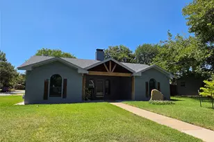 6909 Sandalwood Ln, Fort Worth, TX 76116 - Photo 1