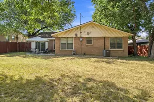 1817 Ellington Dr, Fort Worth, TX 76112 - Photo 27
