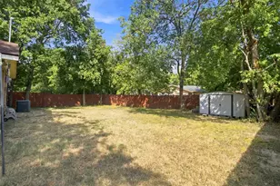 1817 Ellington Dr, Fort Worth, TX 76112 - Photo 25