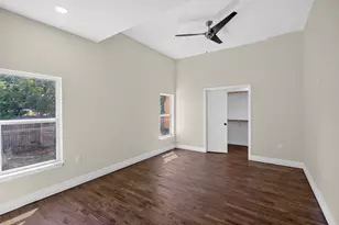 314 N Anglin St, Cleburne, TX 76031 - Photo 11