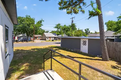 314 N Anglin Street, Cleburne, TX 76031 - Photo 23