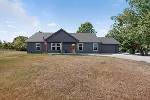 1069 Hereford Dr, Springtown, TX 76082 - Photo 1