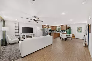 1069 Hereford Dr, Springtown, TX 76082 - Photo 5