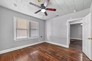 2813 E Rosedale St, Fort Worth, TX 76105 - Photo 11
