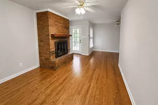 1004 Cordell St, Denton, TX 76201 - Photo 3