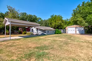 111 Faye Cir, Little Elm, TX 75068 - Photo 3