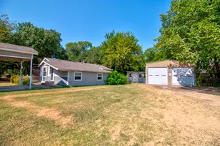 111 Faye Cir, Little Elm, TX 75068 - Photo 1