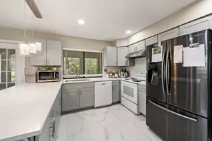 1706 Delaford Cir, Carrollton, TX 75007 - Photo 9
