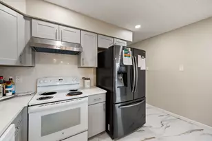 1706 Delaford Cir, Carrollton, TX 75007 - Photo 11