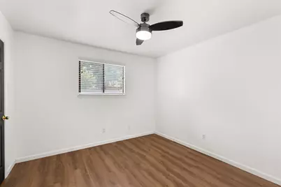 401 Lindenwood Lane W, Hewitt, TX 76643 - Photo 29