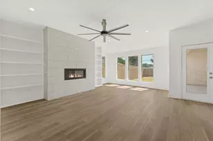 3786 Wenatche Dr, Dallas, TX 75233 - Photo 9