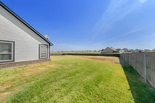 107 Red Clf Ct, Rhome, TX 76078 - Photo 31