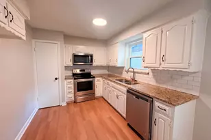 922 Meadowdale Cir, Garland, TX 75043 - Photo 13