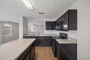 2609 Diver Ct, Fort Worth, TX 76119 - Photo 9
