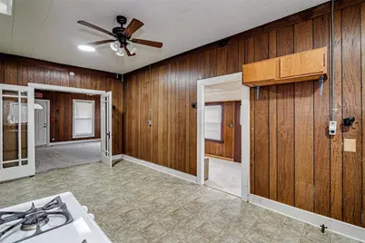 507 W Heard Street, Cleburne, TX 76033 - Photo 9