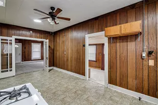 507 W Heard St, Cleburne, TX 76033 - Photo 9