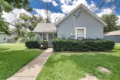 507 W Heard Street, Cleburne, TX 76033 - Photo 1