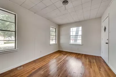 1001 S Carlton Street, Ennis, TX 75119 - Photo 5