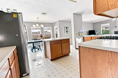 5312 Dillon Circle, Haltom City, TX 76137 - Photo 17