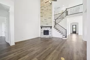 4101 Hawthorn Dr, Aubrey, TX 76227 - Photo 5
