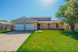 705 Rockledge Dr, Saginaw, TX 76179 - Photo 1