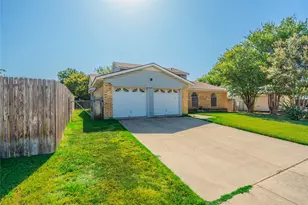 705 Rockledge Dr, Saginaw, TX 76179 - Photo 11