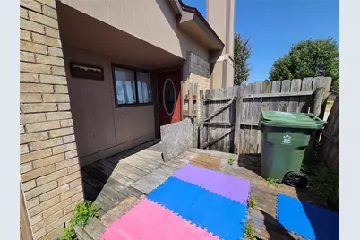 2502 E Timberview Lane, Arlington, TX 76014 - Photo 9