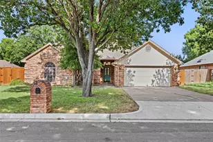 7732 Sagebrush Ct N, North Richland Hills, TX 76182 - Photo 1