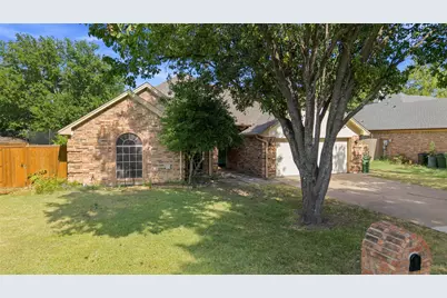 7732 Sagebrush Court N, North Richland Hills, TX 76182 - Photo 3