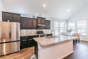 8901 Thompson Rd, Argyle, TX 76226 - Photo 9