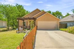 1006 SE 3rd St, Mineral Wells, TX 76067 - Photo 1