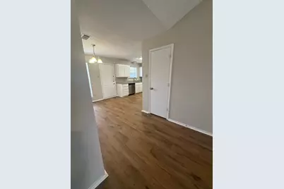 441 Signal Hill Court N, Fort Worth, TX 76112 - Photo 7