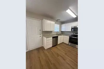 441 Signal Hill Court N, Fort Worth, TX 76112 - Photo 15
