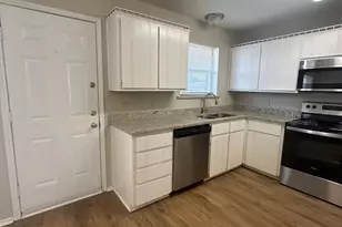 441 Signal Hill Ct N, Fort Worth, TX 76112 - Photo 15