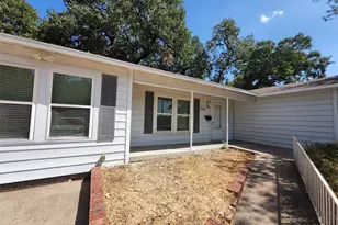 558 Harrison Ln, Hurst, TX 76053 - Photo 1