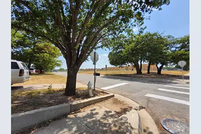 558 Harrison Lane, Hurst, TX 76053 - Photo 23