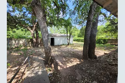 558 Harrison Lane, Hurst, TX 76053 - Photo 19