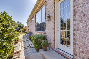 5065 Pershing Ave, Fort Worth, TX 76107 - Photo 5