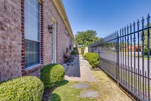 5065 Pershing Ave, Fort Worth, TX 76107 - Photo 37