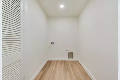 2017 Canterbury Street, Irving, TX 75062 - Photo 9