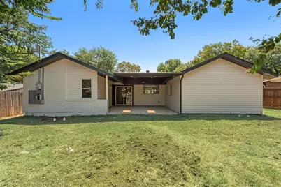 2017 Canterbury Street, Irving, TX 75062 - Photo 23
