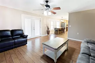 251 Alicia St, Bowie, TX 76230 - Photo 9