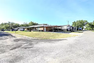 251 Alicia St, Bowie, TX 76230 - Photo 29