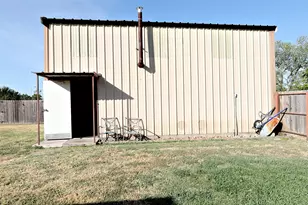 251 Alicia St, Bowie, TX 76230 - Photo 25