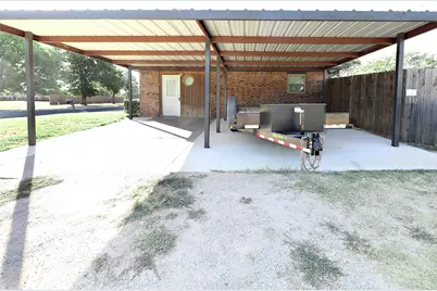 251 Alicia Street, Bowie, TX 76230 - Photo 5