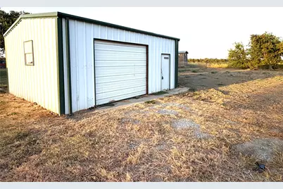 11428 Pecan Creek Road, Pilot Point, TX 76258 - Photo 5