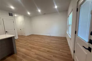 905 E 10th St, Bonham, TX 75418 - Photo 5